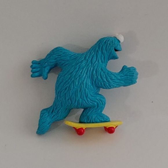 Sesame Street Cookie Monster Collectable - Picture 2 of 4